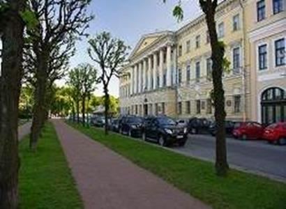 Bergus on Moyka Bergus on Moyka